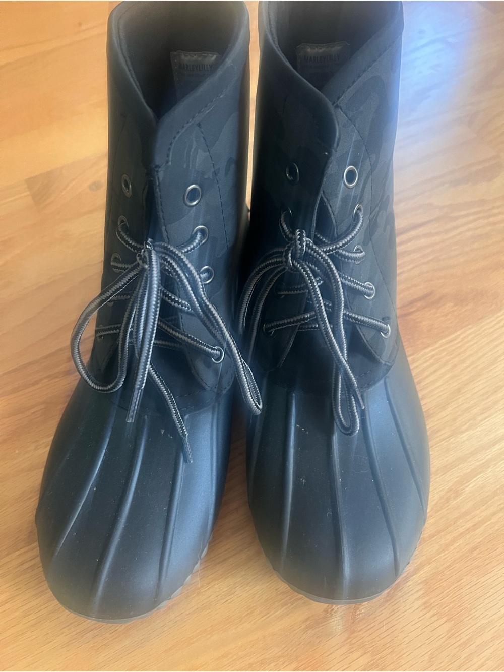 New MarleyLilly Black Lace-Up Duck Boots